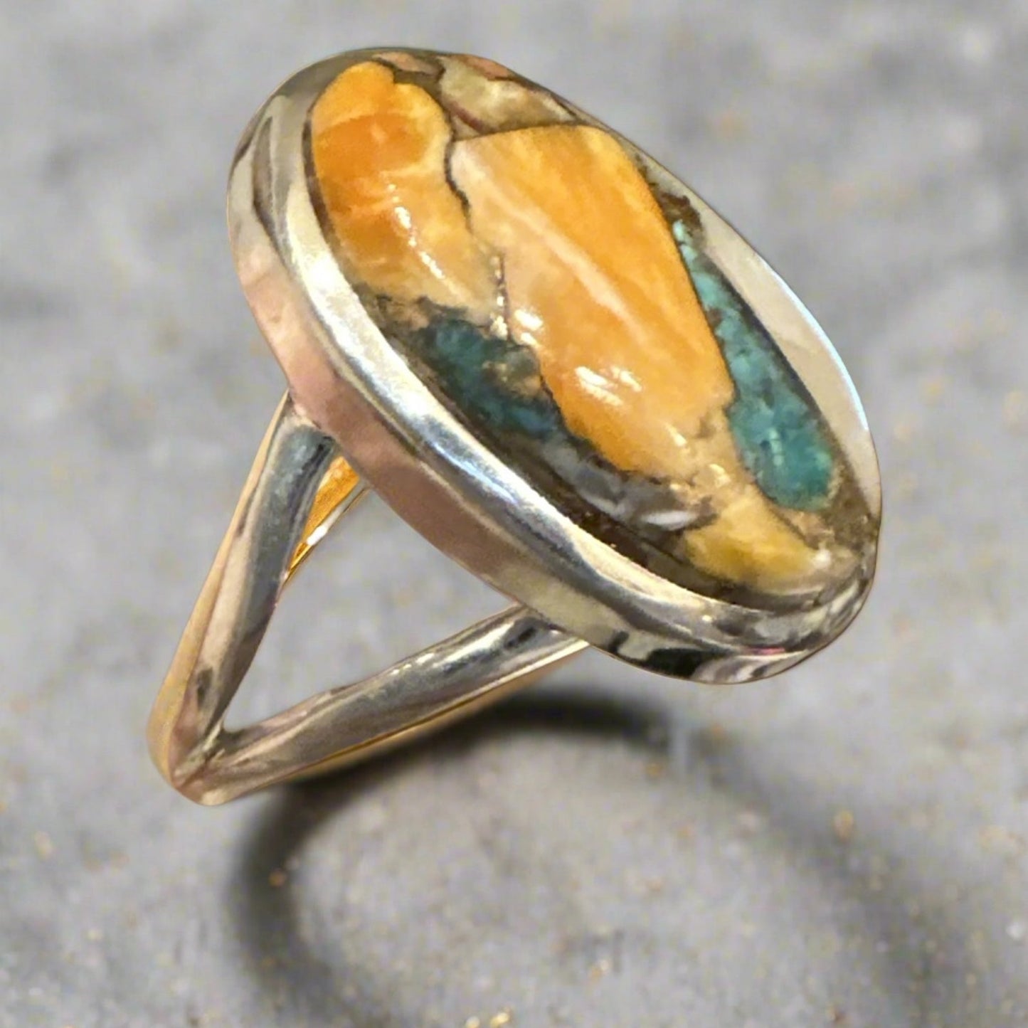 Spiny Oyster Oval Sterling Silver Ring Size 10