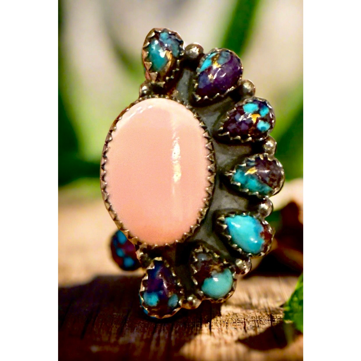 Queen Conch & Purple Spiny Oyster Cluster Half Ring Adjustable