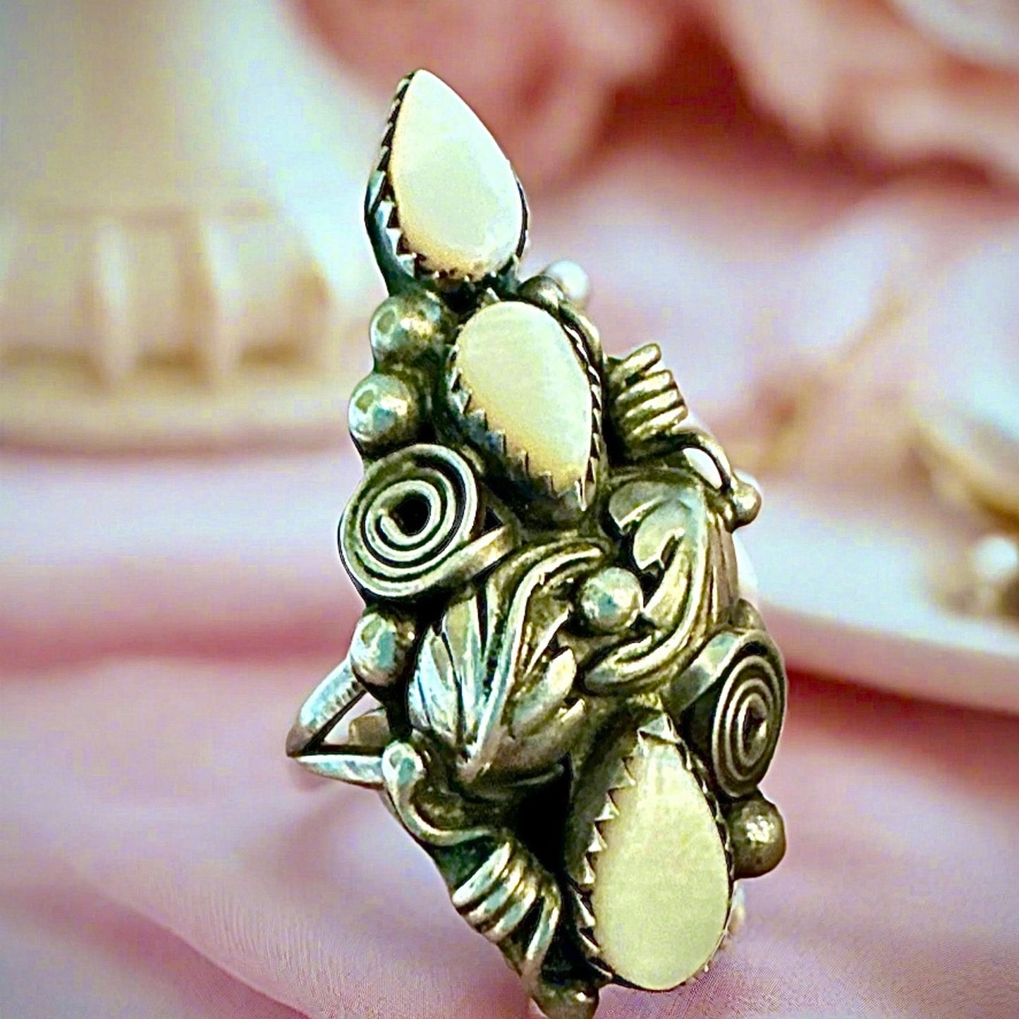 Vintage Native American Long Mother Of Pearl Ring Size 8