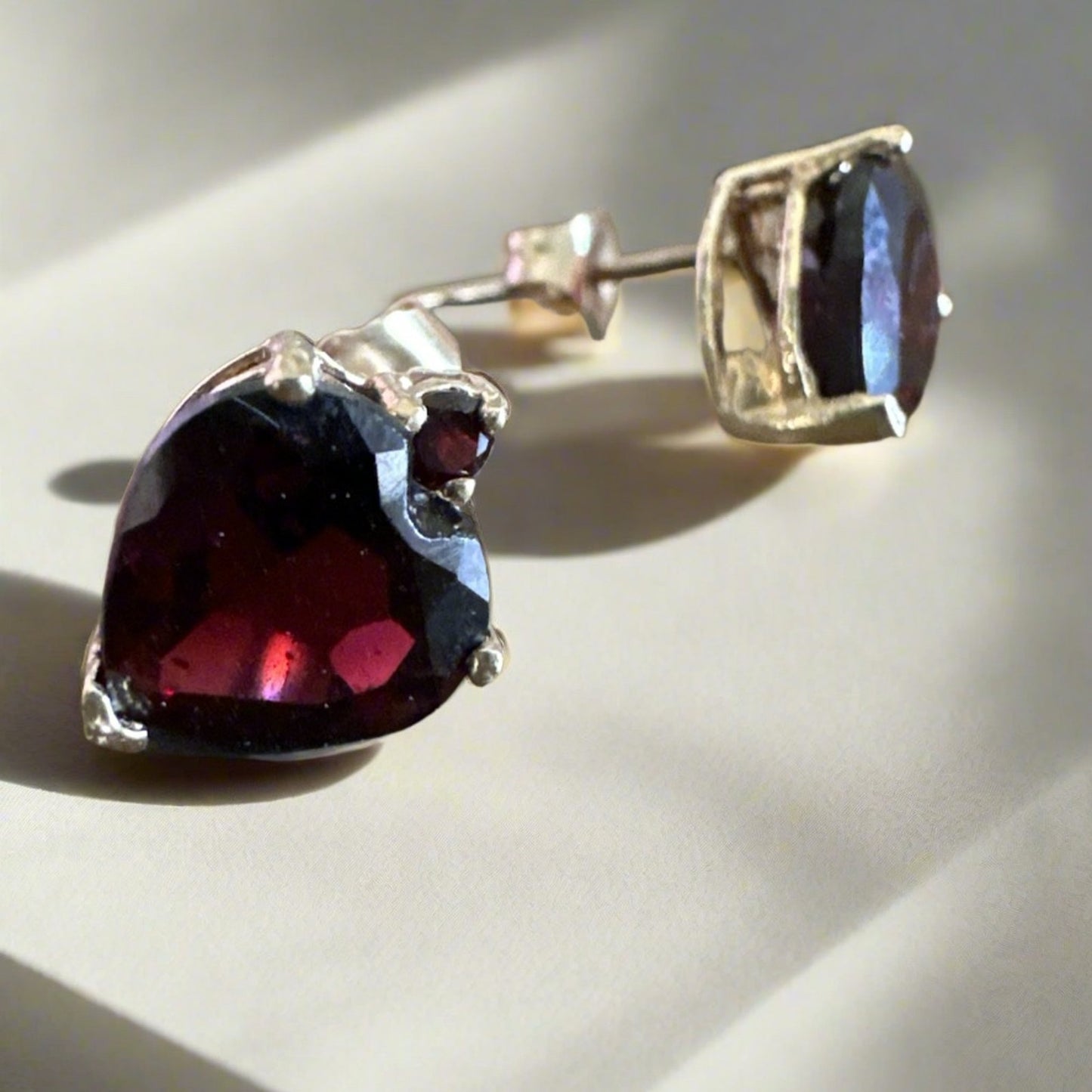 10k Solid Gold 2.30 Carat Garnet Heart Shaped Earrings