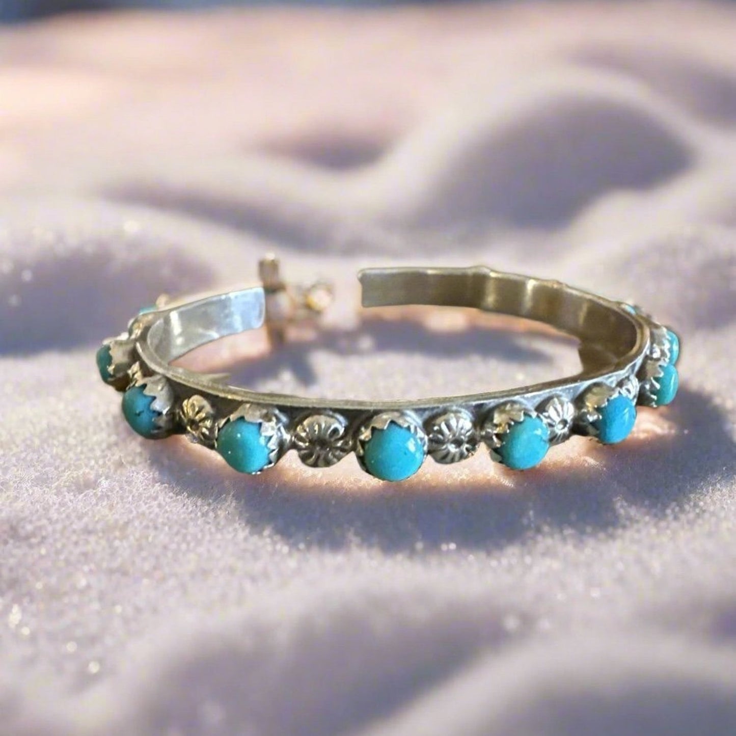 Kingman Turquoise 12 Stone Southwestern Bangle Bracelet Adjustable 6-9”