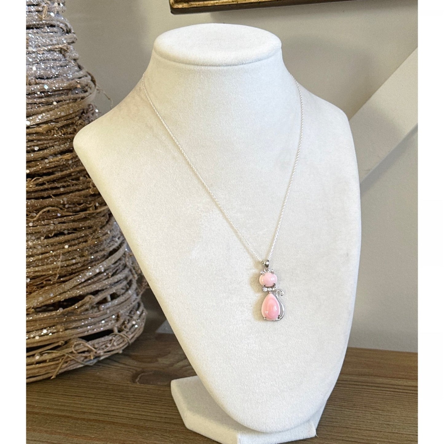 Genuine Pink Conch & CZ Cat Pendant & Free .925 Chain 16”