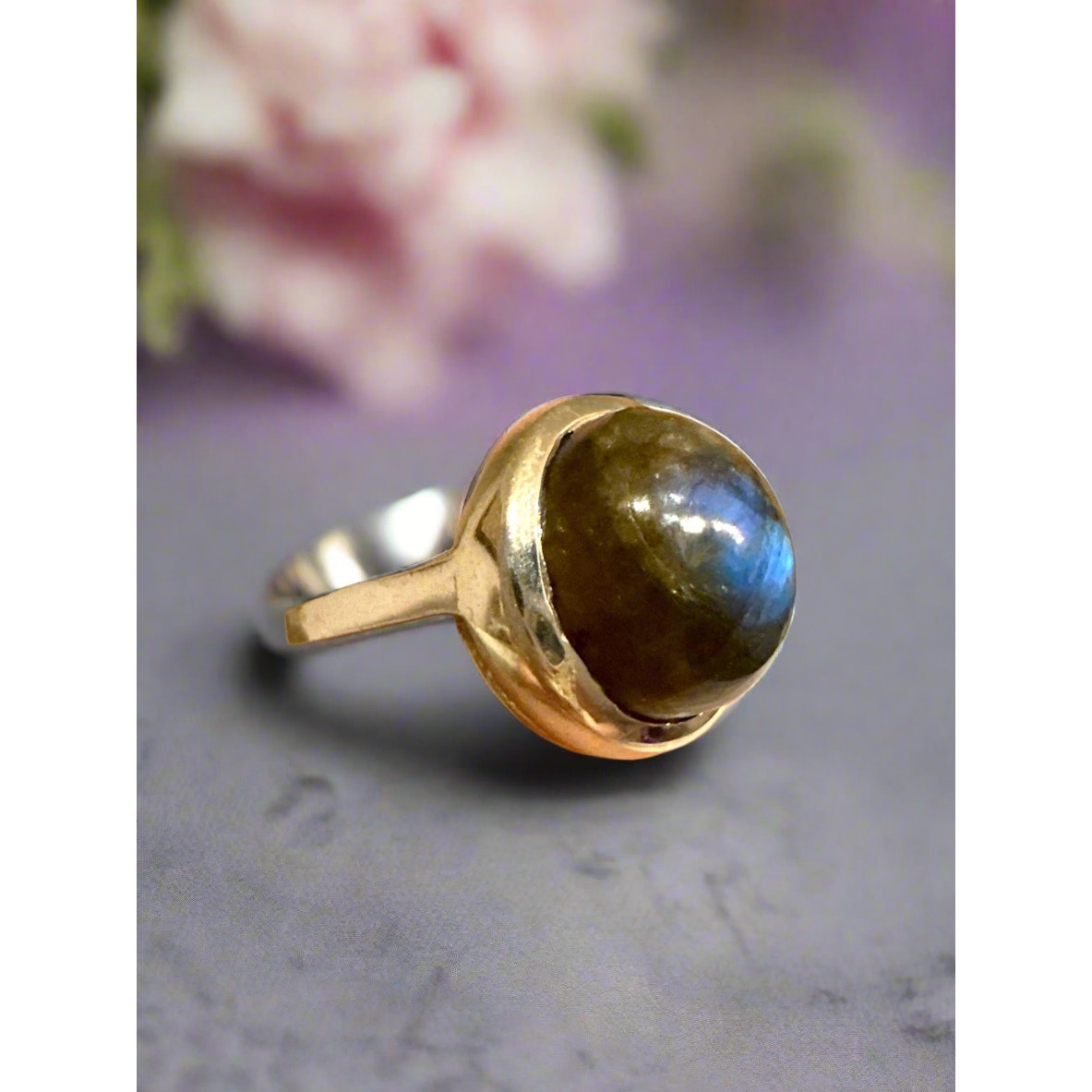 Labradorite | Sterling Silver | Round Ring | Size 7