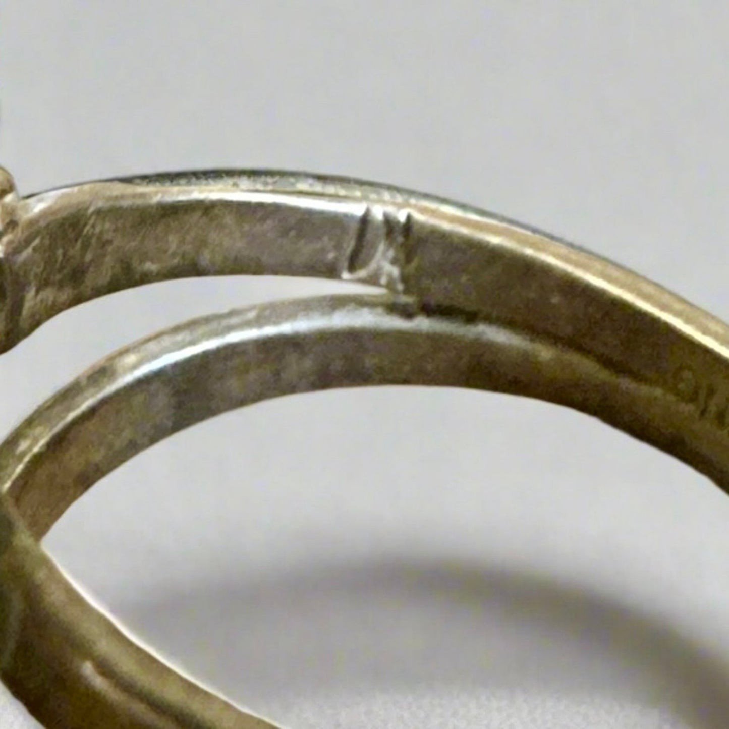 Vintage Native American .925 sterling silver ring pink stone size 5