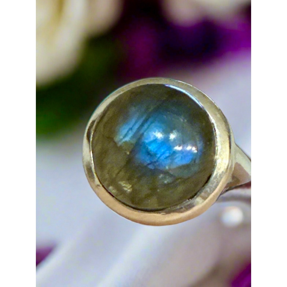 Labradorite | Sterling Silver | Round Ring | Size 7