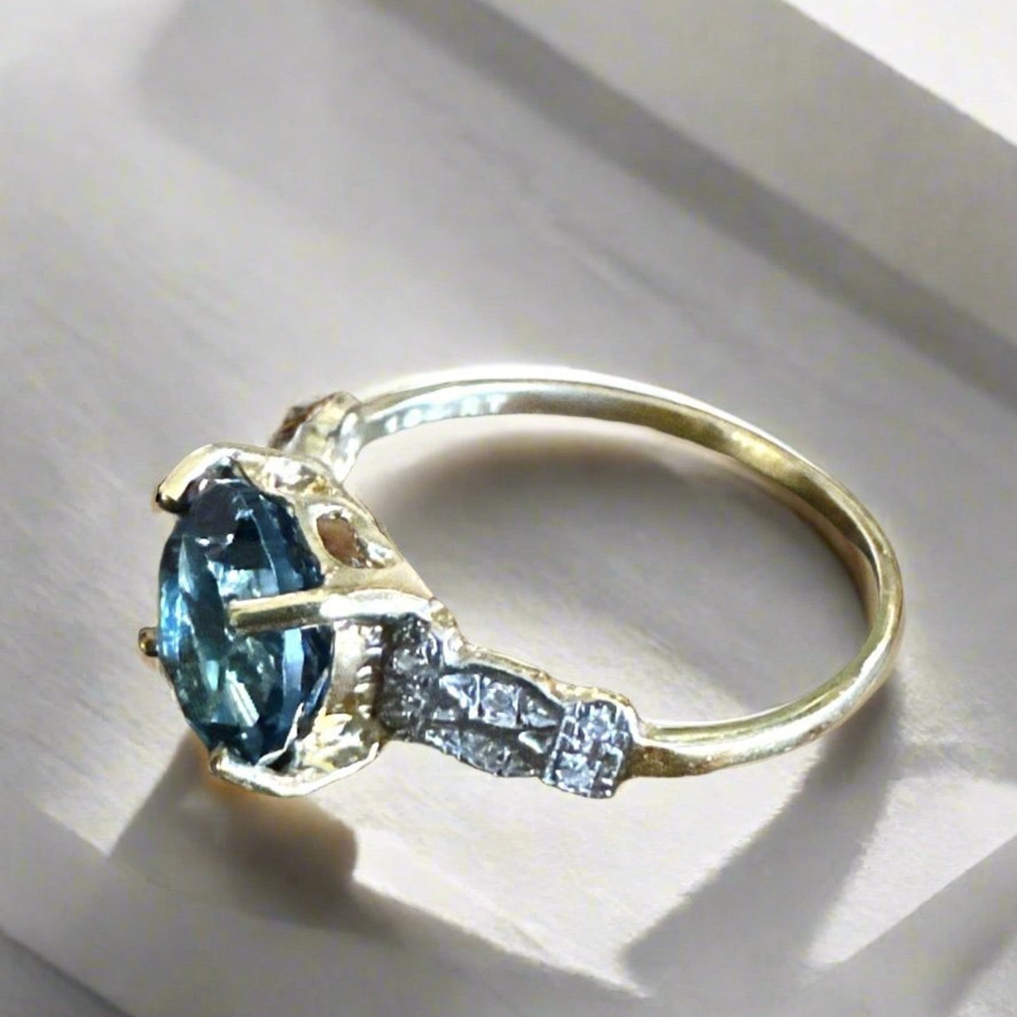 10K Solid Yellow Gold 2.36 Carat London Blue Topaz 12 Diamond Ring SZ 7.25
