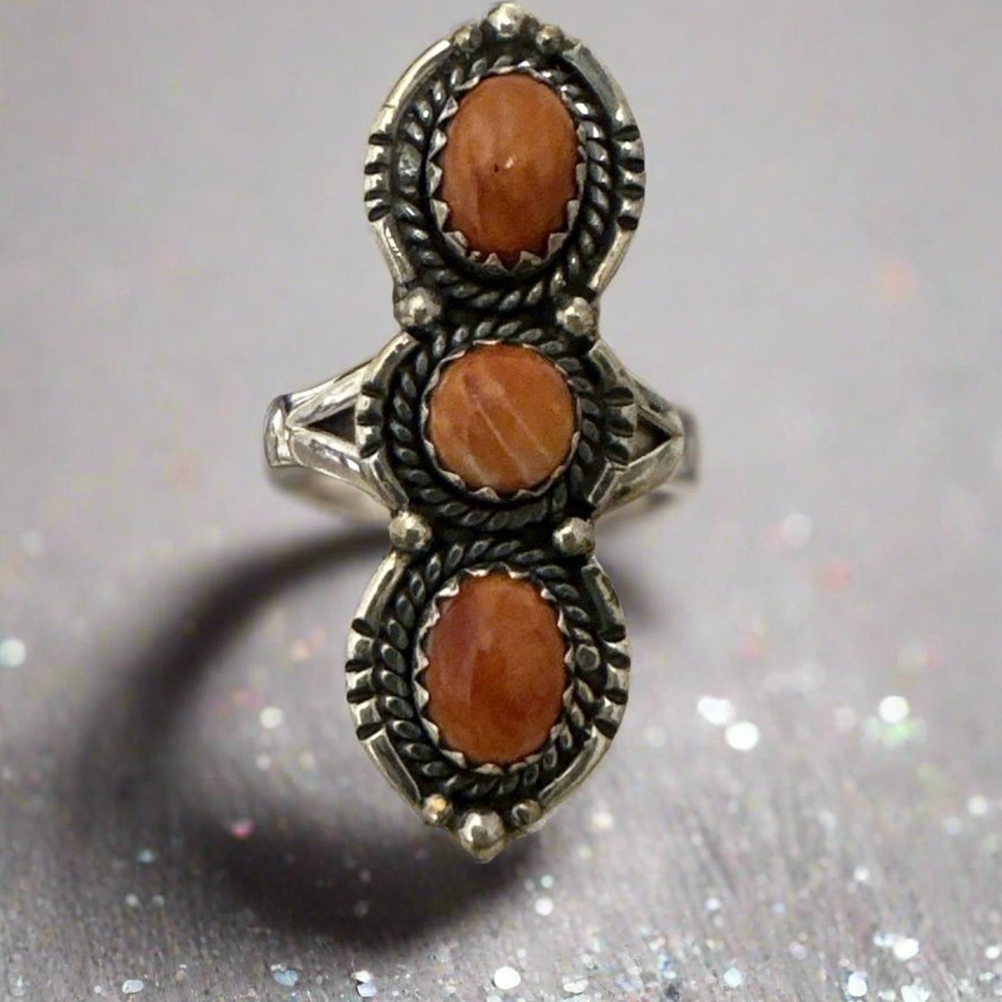 Spiny Oyster Three Stone .925 Sterling Silver Southwestern Ring Size 8.5