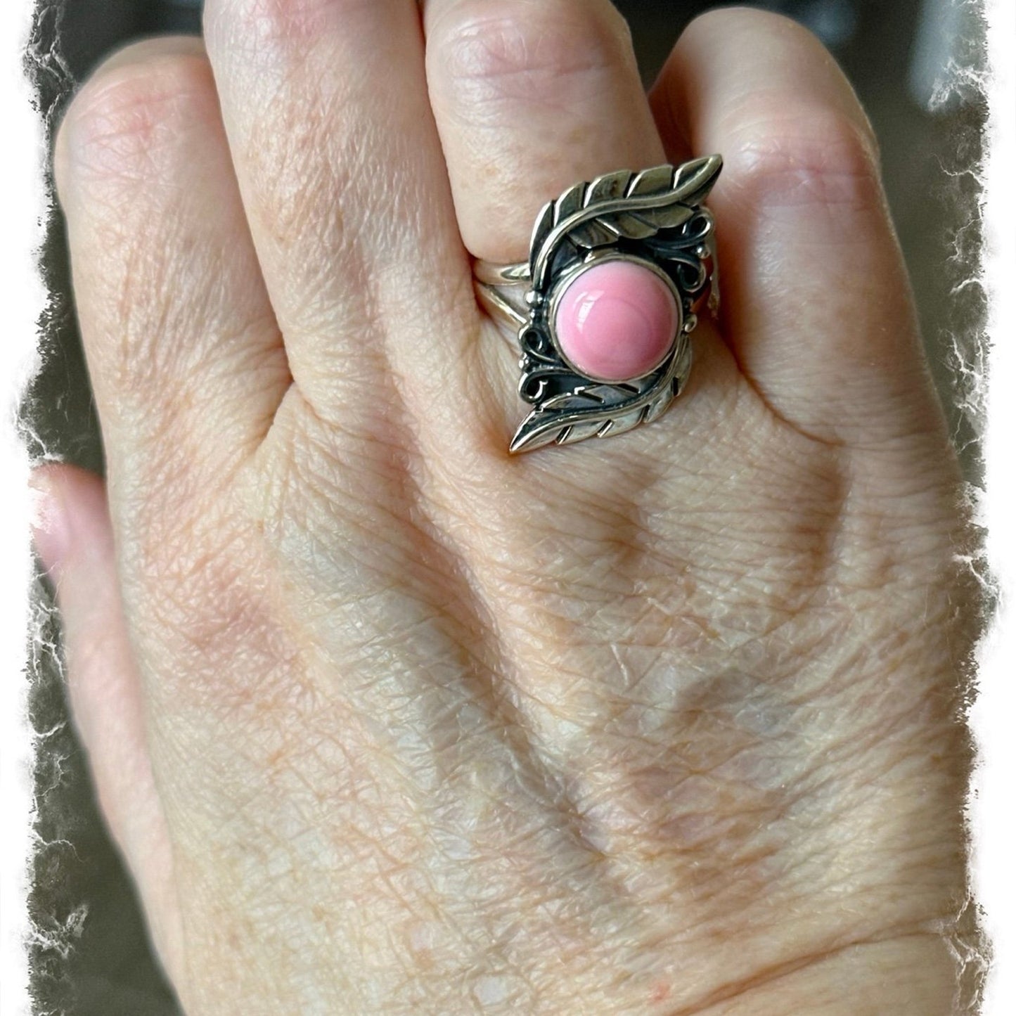 Pink Conch Leaf Design Southwestern .925 Sterling Ring Size 8.5