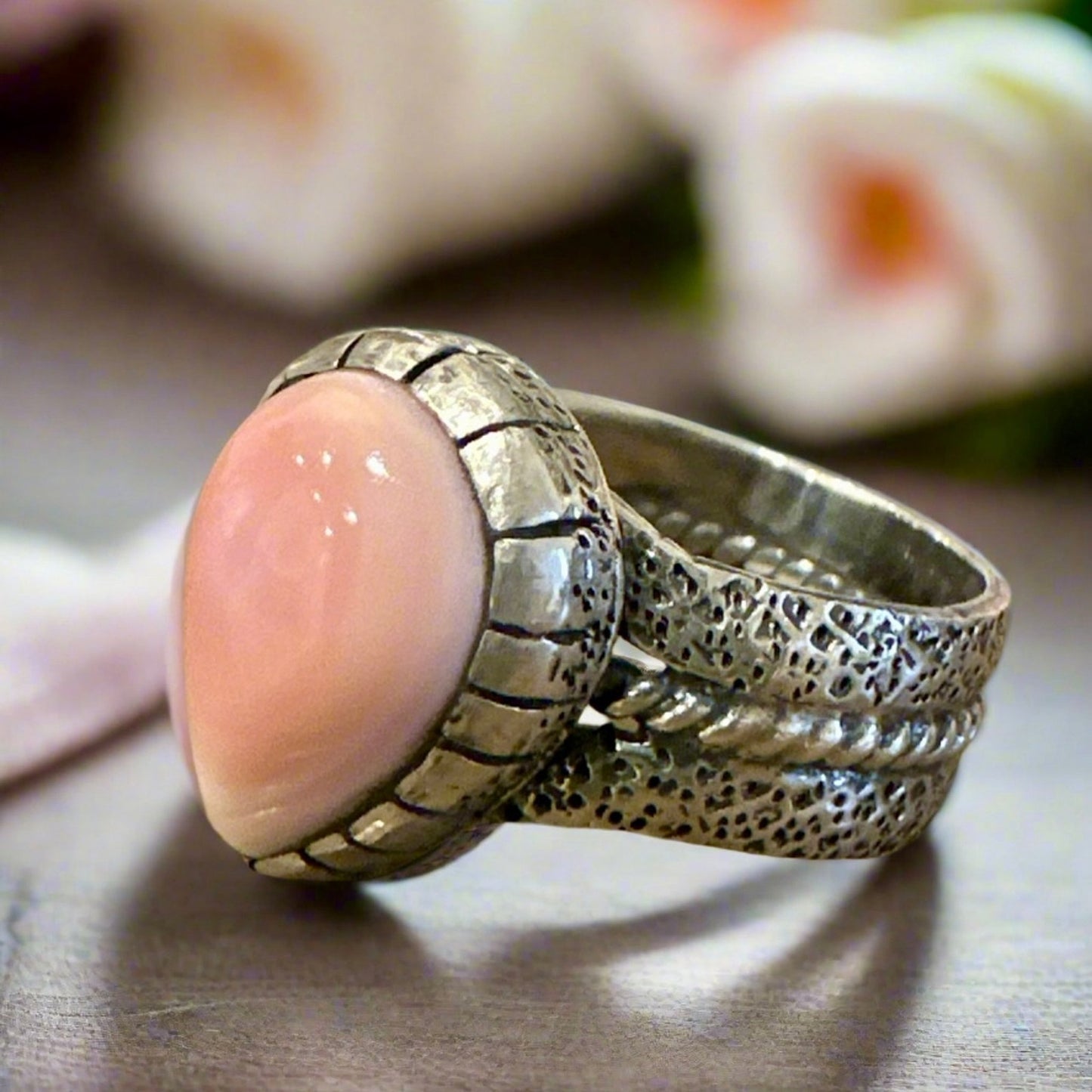 Teardrop Pink Conch Thick Band .925 Sterling Silver Ring Size 8