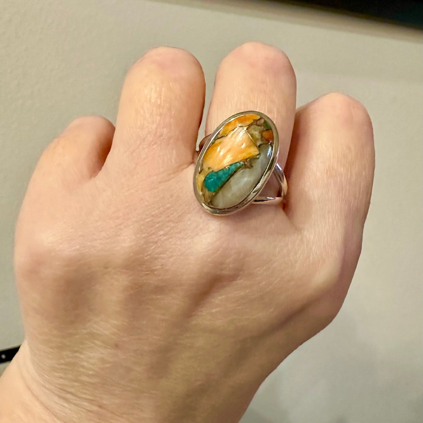 Spiny Oyster Oval Sterling Silver Ring Size 10
