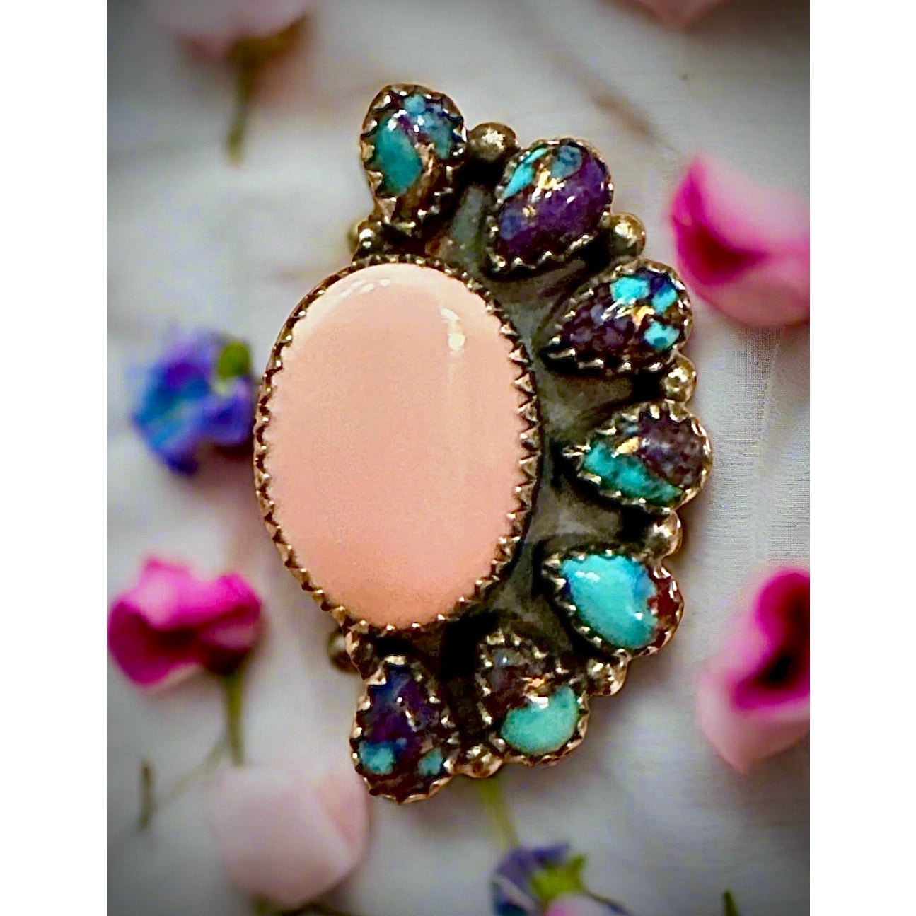Queen Conch & Purple Spiny Oyster Cluster Half Ring Adjustable