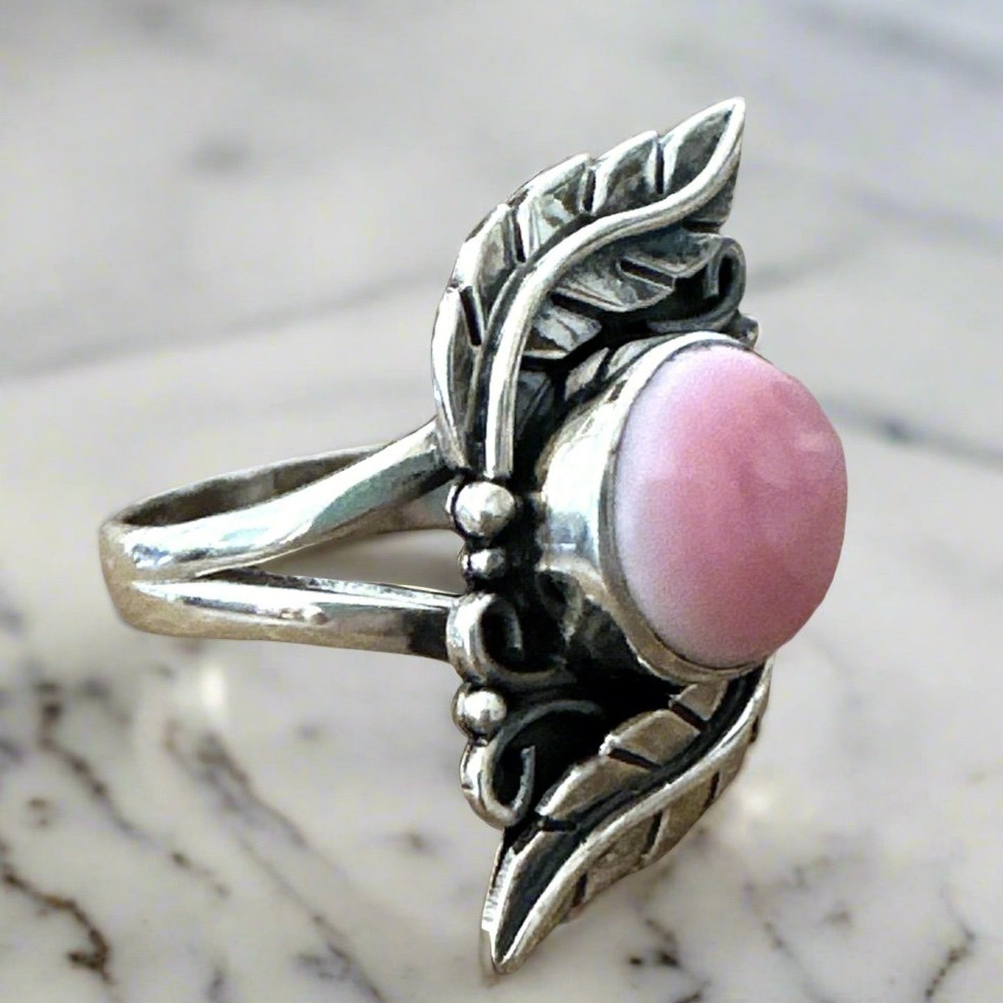 Pink Conch Leaf Design Southwestern .925 Sterling Ring Size 8.5