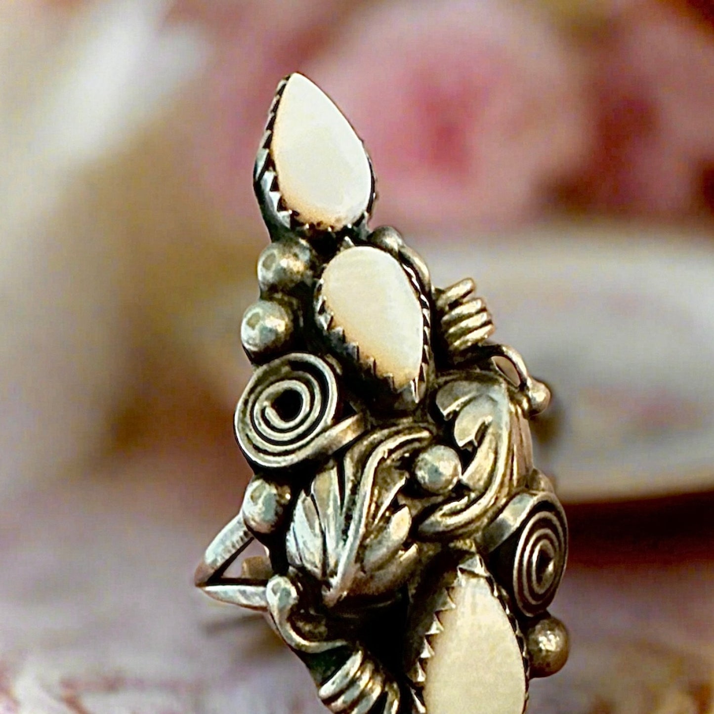 Vintage Native American Long Mother Of Pearl Ring Size 8