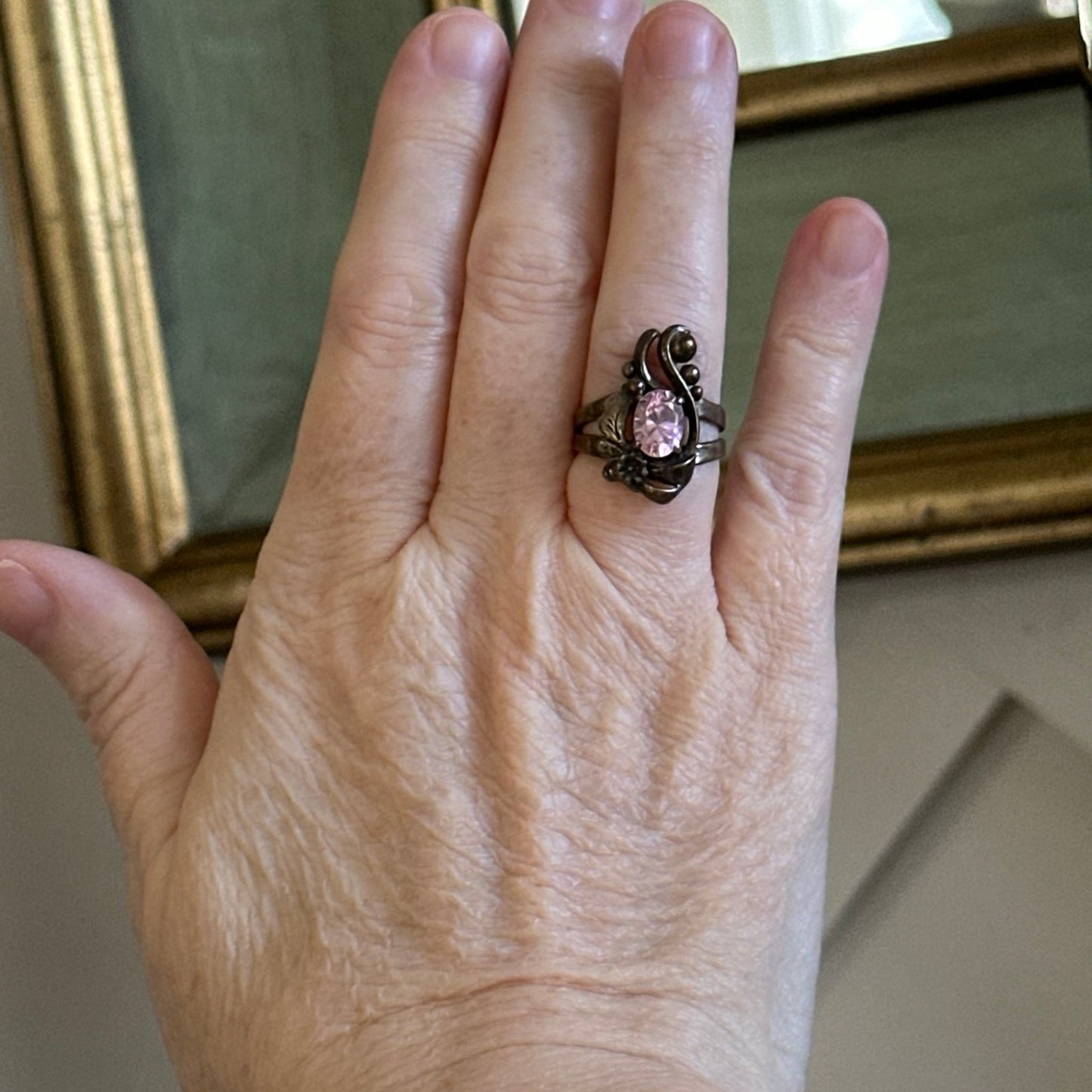Vintage Native American .925 sterling silver ring pink stone size 5