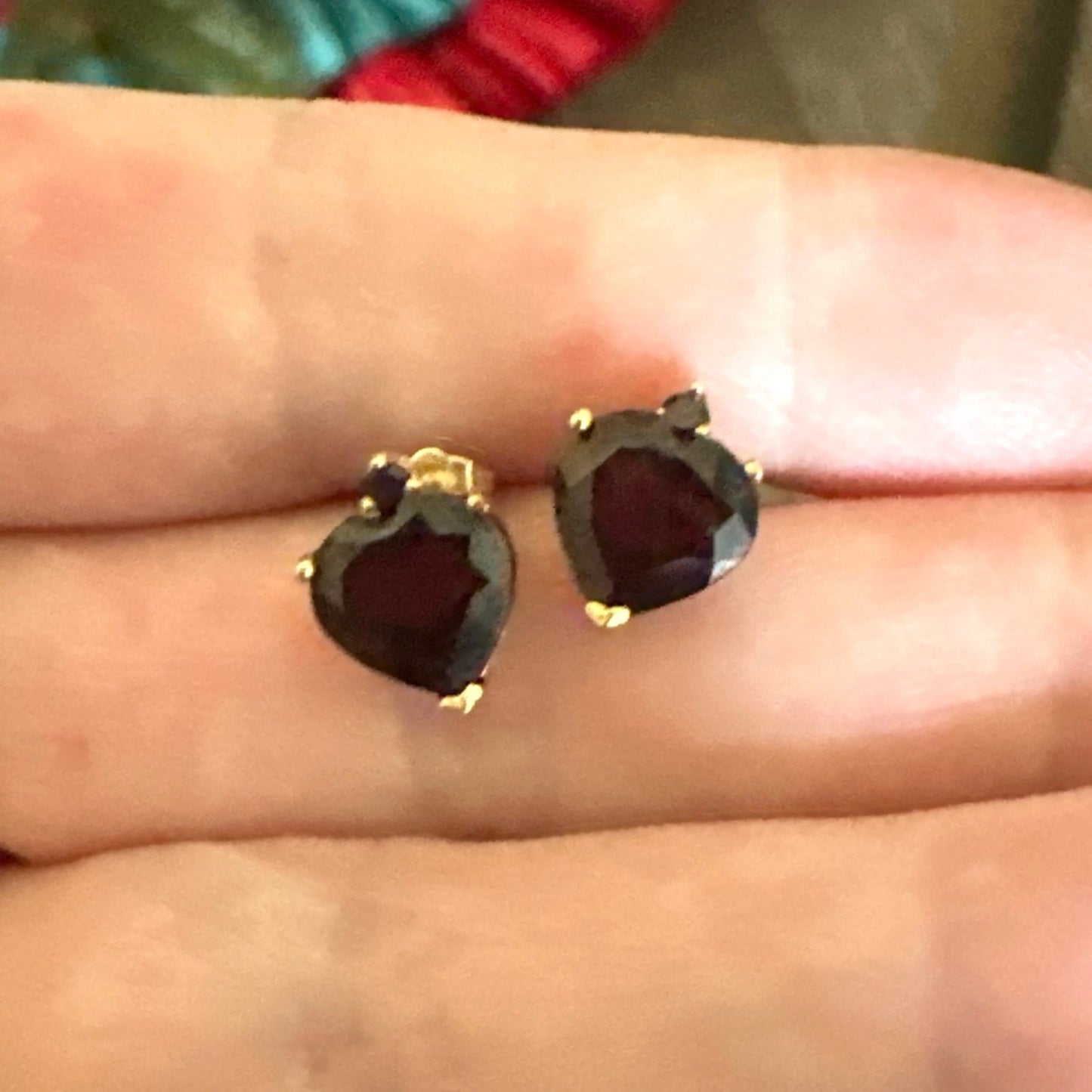 10k Solid Gold 2.30 Carat Garnet Heart Shaped Earrings