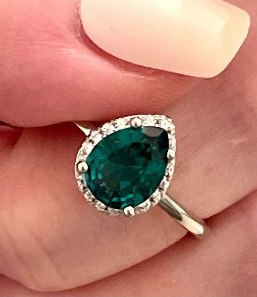Teardrop pear ring simulated green emerald CZ 925 Sterling Silver Ring