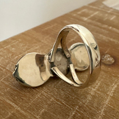 Spiny Oyster Three Stone .925 Sterling Silver Southwestern Ring Size 8.5