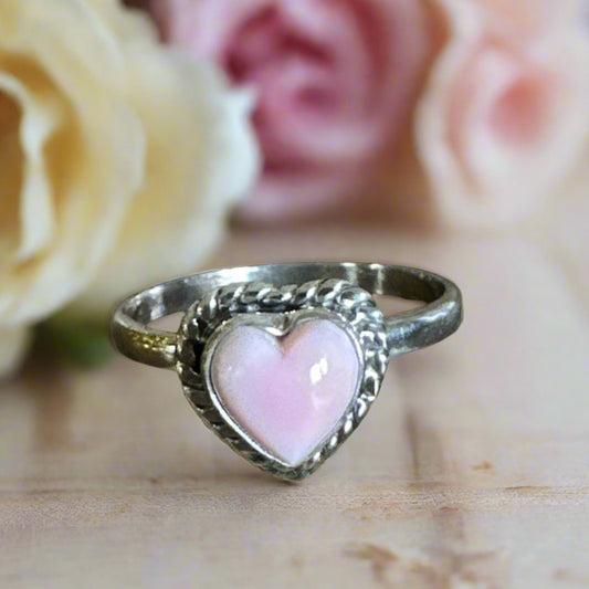 Pink Conch Heart Shaped  925 Sterling Silver Ring Size 10