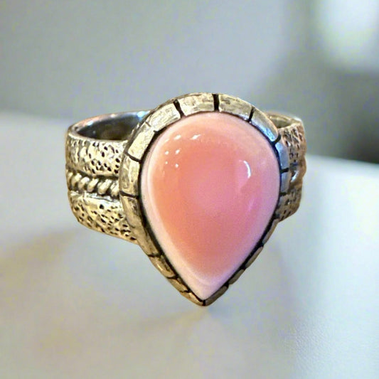 Teardrop Pink Conch Thick Band .925 Sterling Silver Ring Size 8