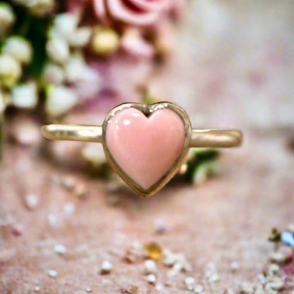 Dainty Pink Conch Heart Shaped .925 Sterling Silver Ring Size 7.5