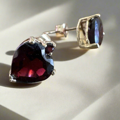 10k Solid Gold 2.30 Carat Garnet Heart Shaped Earrings