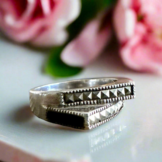 Vintage Onyx & Diamond Illusion Abstract Ring Size 7