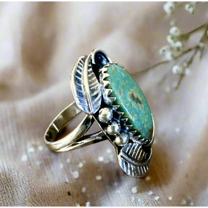 Mohave Oval Leaf Dots Motif Sterling Silver Ring Size 7