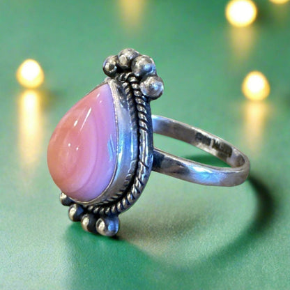 Pink Conch Southwestern Sterling Silver Ring Size 9